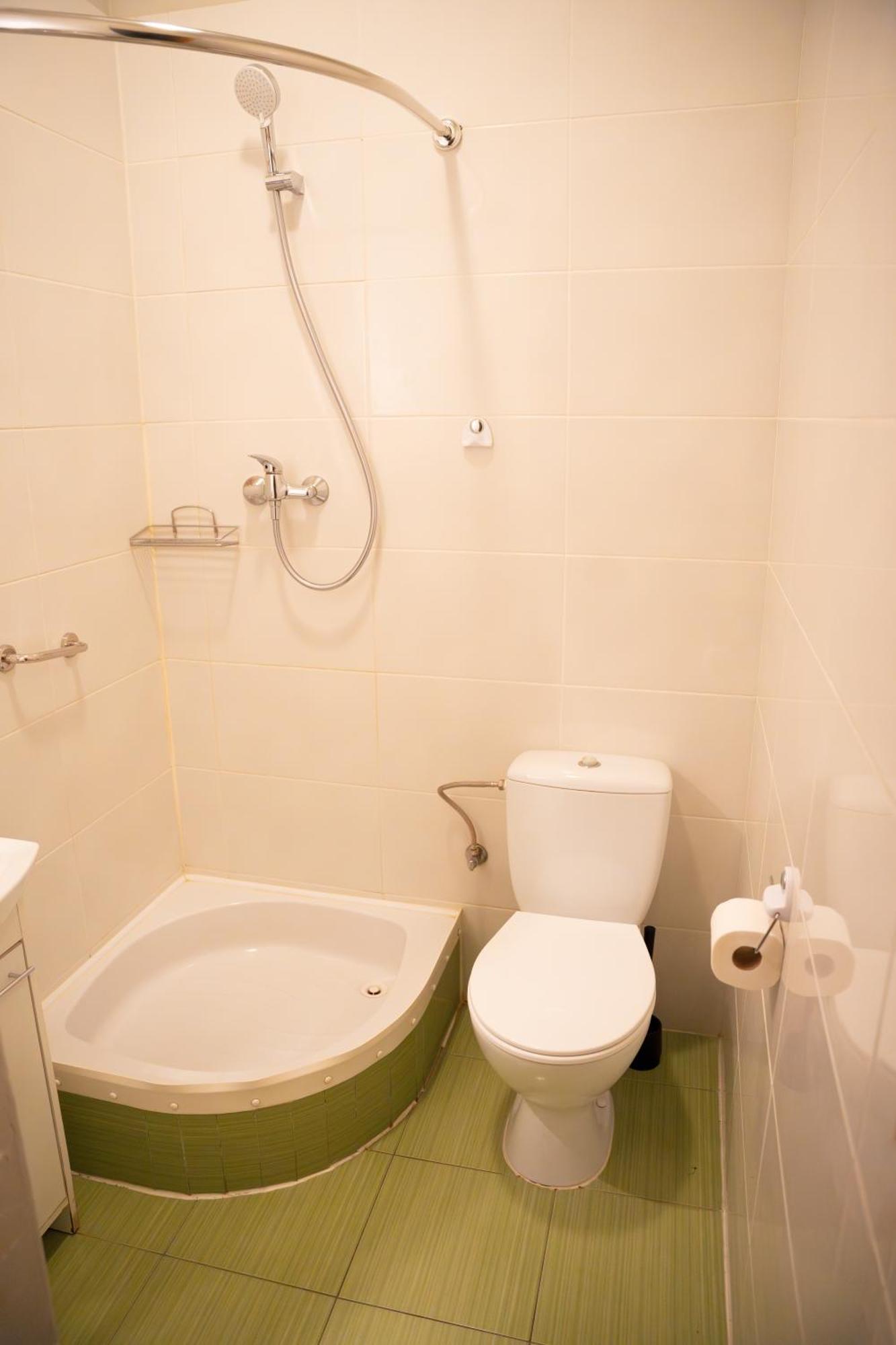 Hotelik Relax H360 Lodz  Ngoại thất bức ảnh