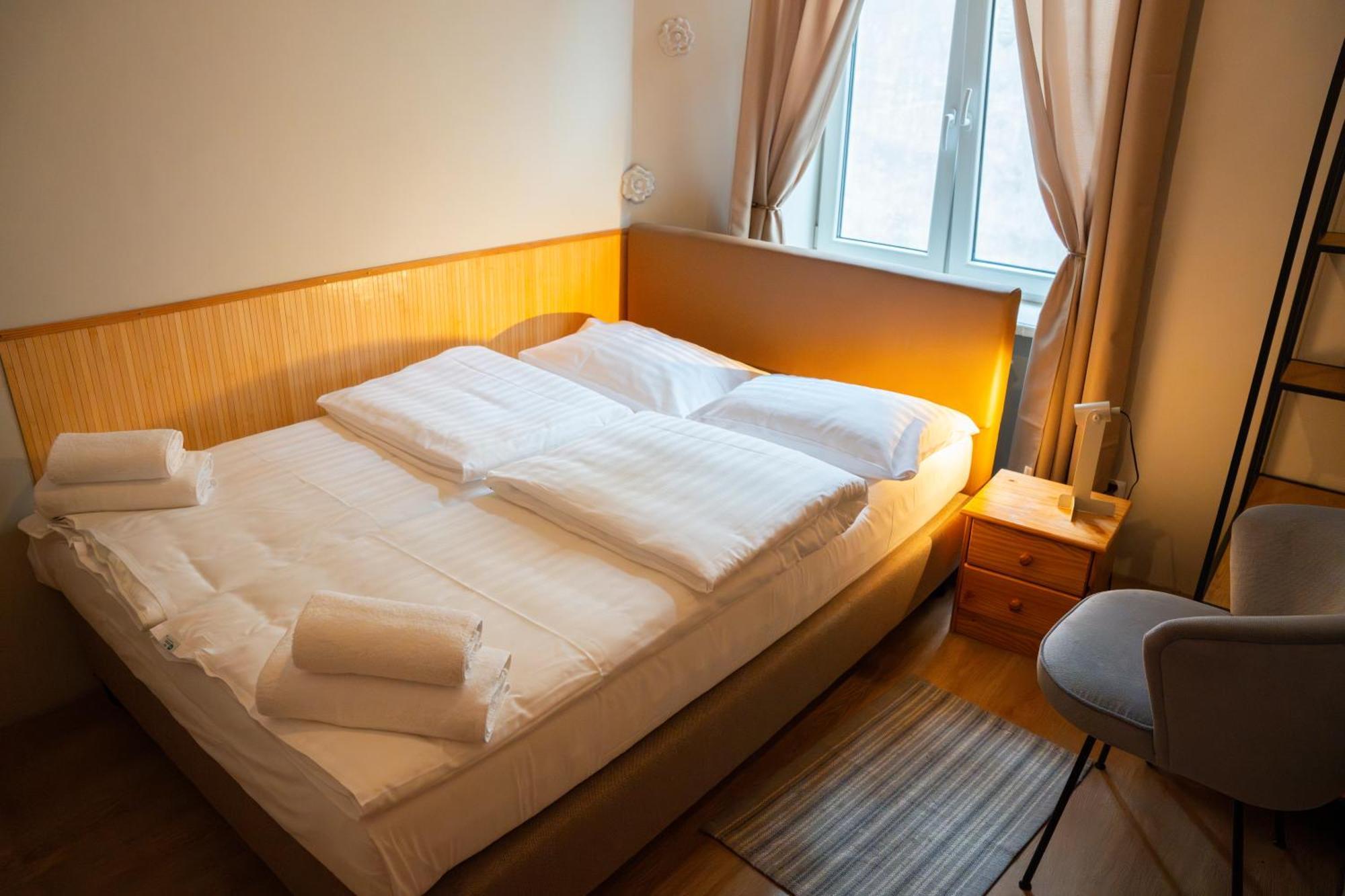Hotelik Relax H360 Lodz  Ngoại thất bức ảnh