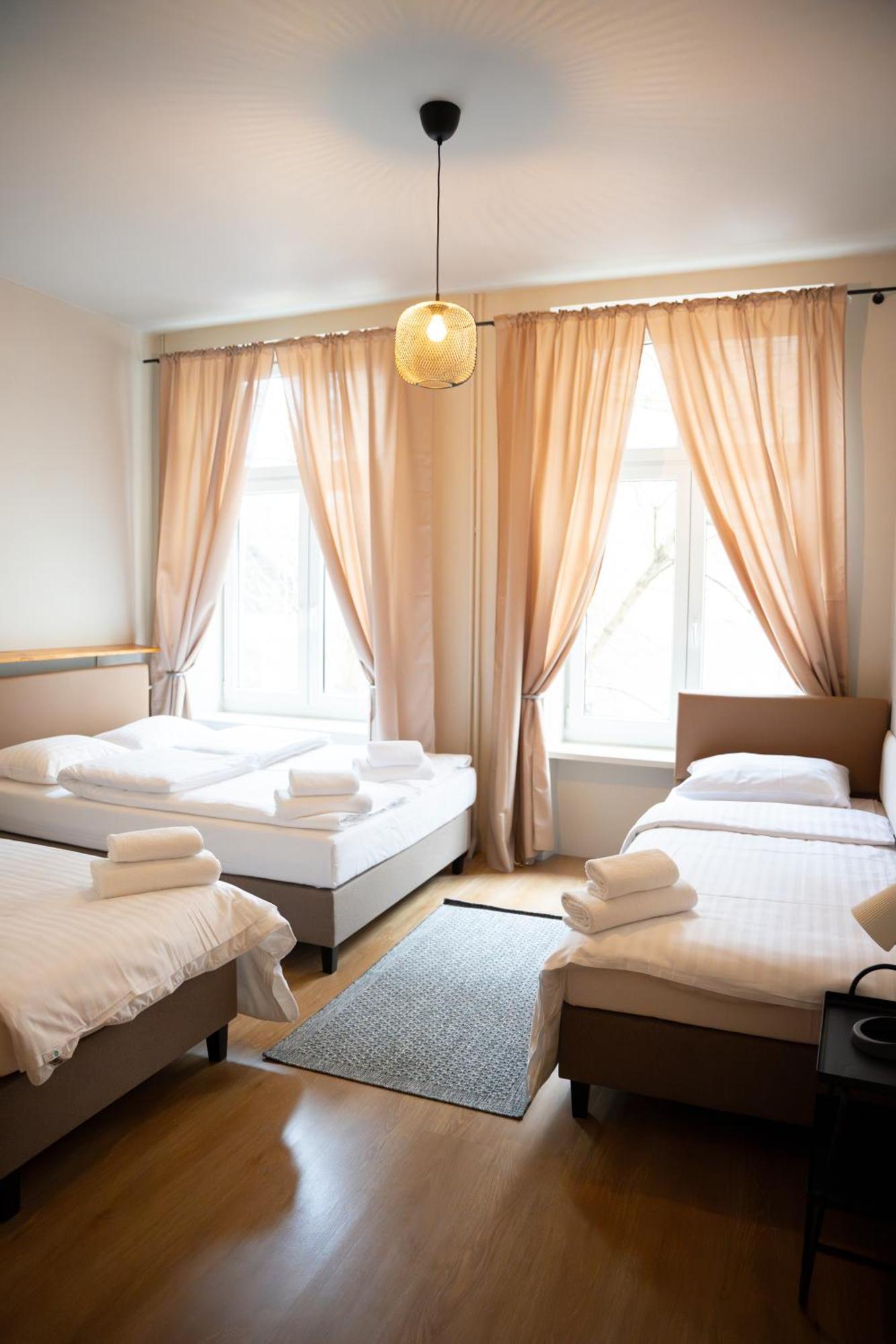 Hotelik Relax H360 Lodz  Ngoại thất bức ảnh
